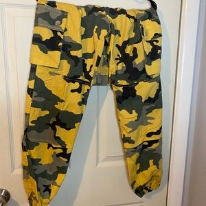 Blue notes camouflage joggers size small